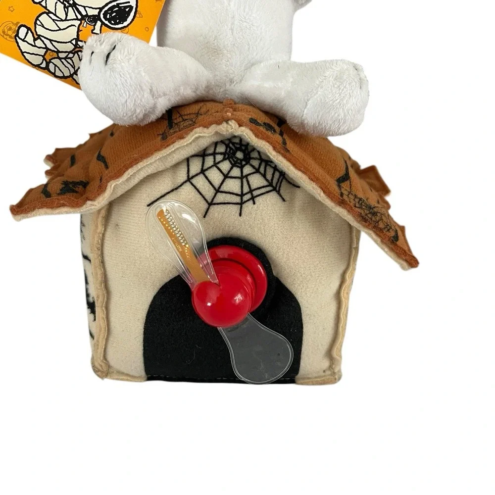 Peanuts Snoopy Ace Halloween Flying Doghouse Animated Musical Light Up